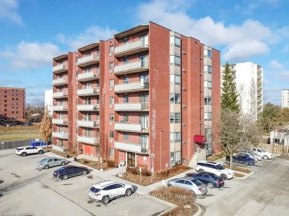 75 Huxley St #605, London, ON N6J 4W7