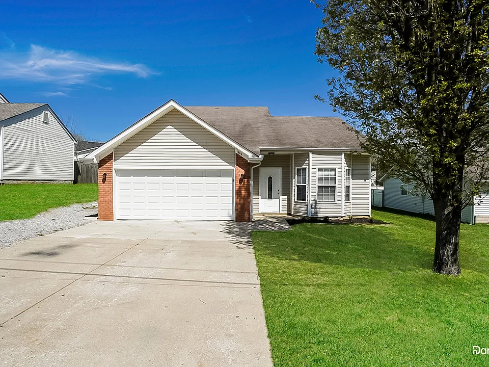 1105 Heather Dr