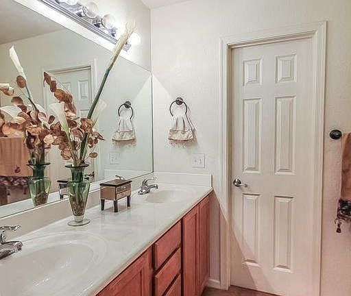 Upstairs bedroom bathroom