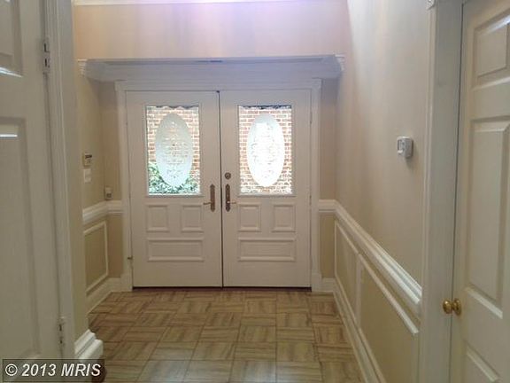 2nd image of 10011 Gable Manor Ct