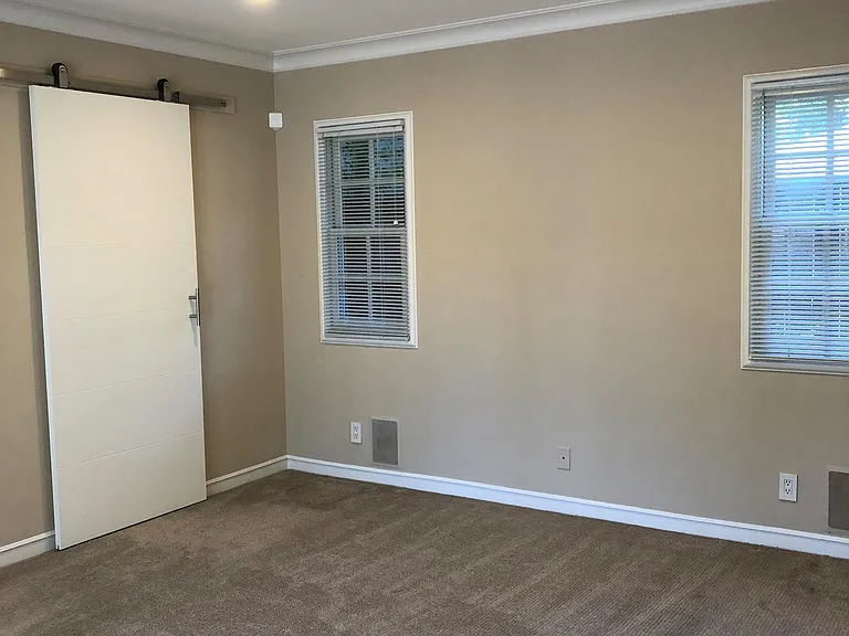 1051 Cherry Ave — Photo 35