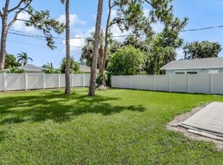 785 95th Ave N, Naples, FL 34108