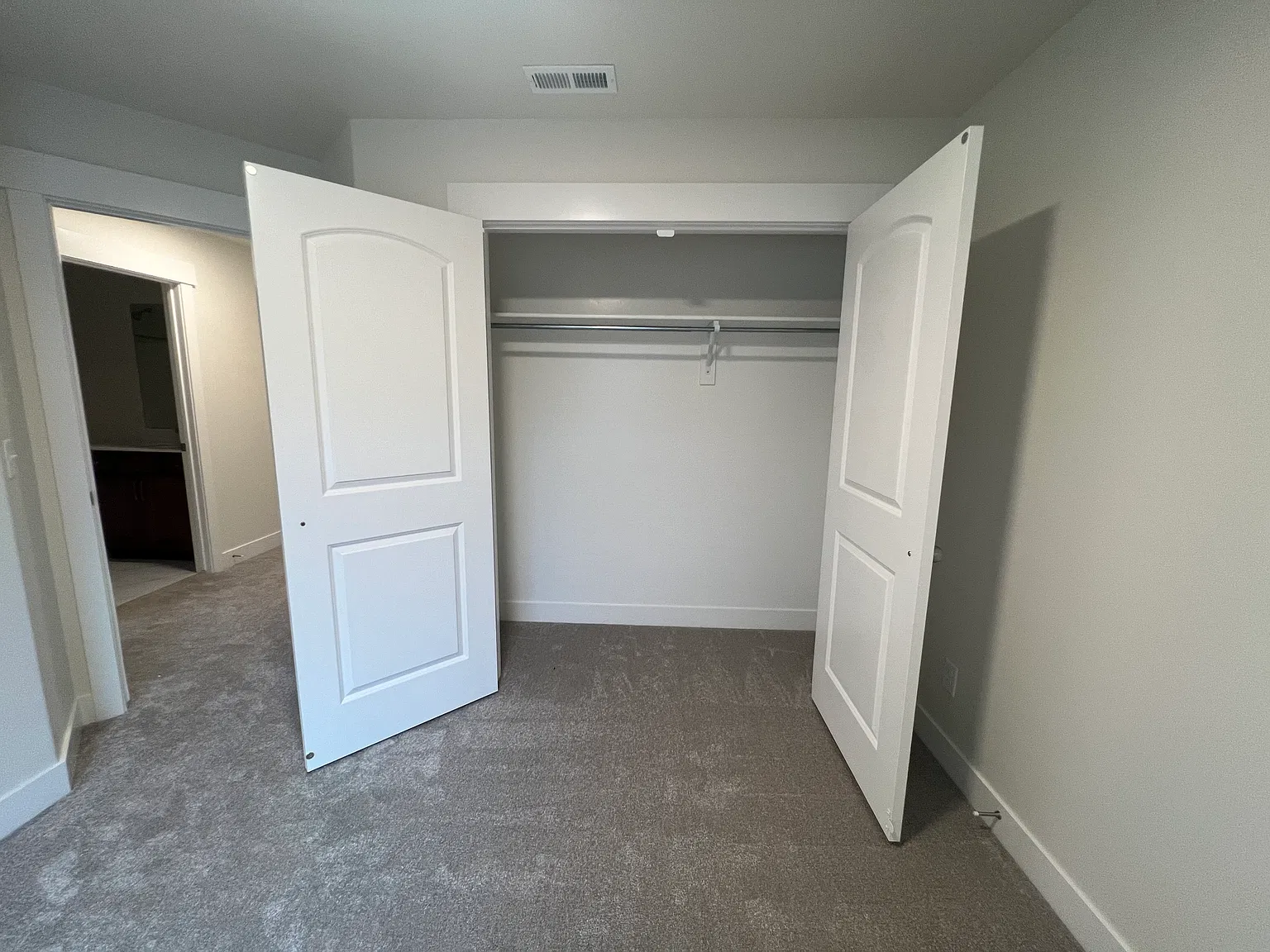 4 bed, 2.5 bath, 1688 sqft, $635 — Photo 3