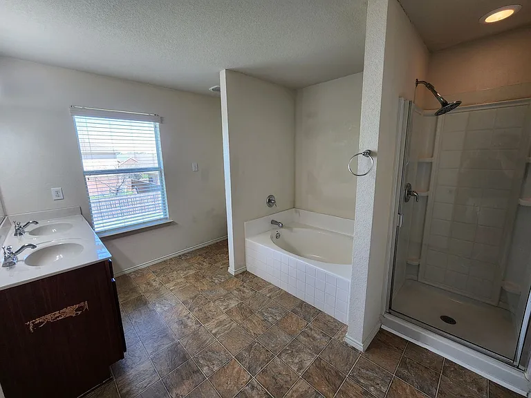 5709 Valley Stream Way — Photo 22