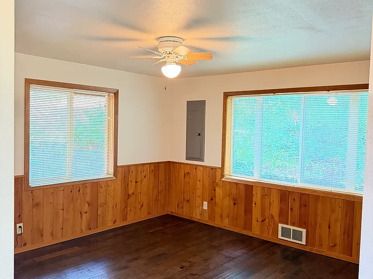 21441 N Cochran Ln — Photo 16