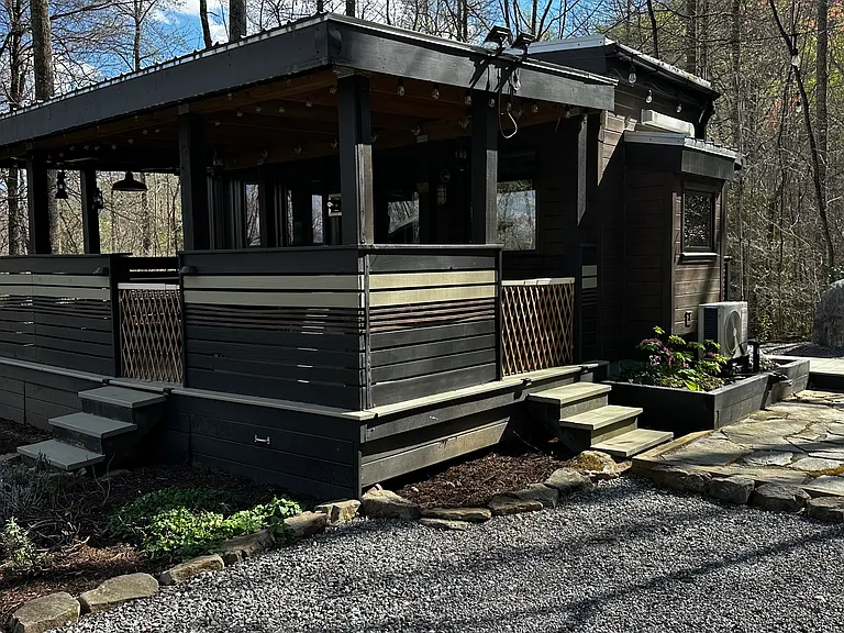 Julian Hts — Photo 10