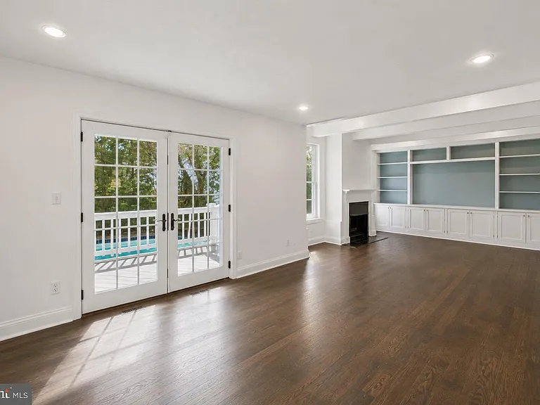 5305 Saratoga Ave — Photo 14