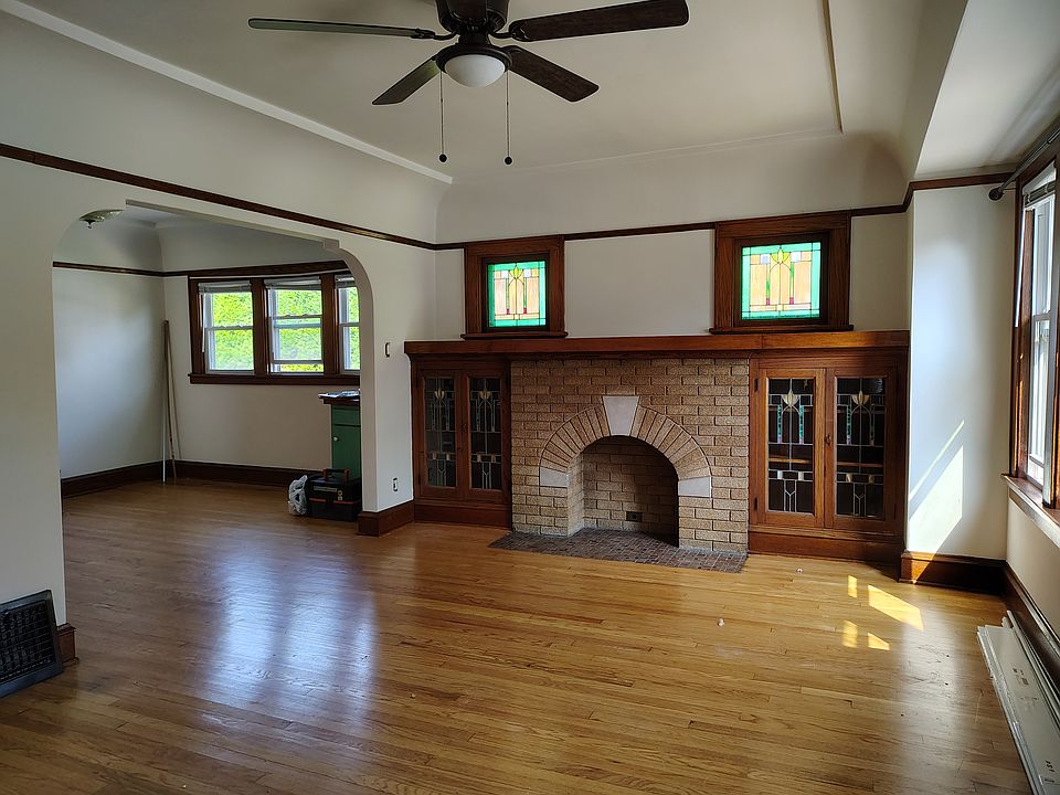 1st image of 5810 W Wells St