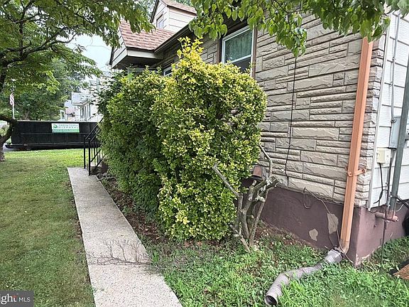 4th image of 707 Green St