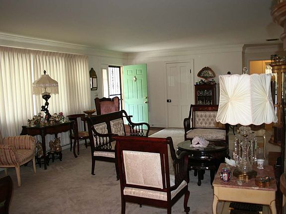 2nd image of 308 West Dr