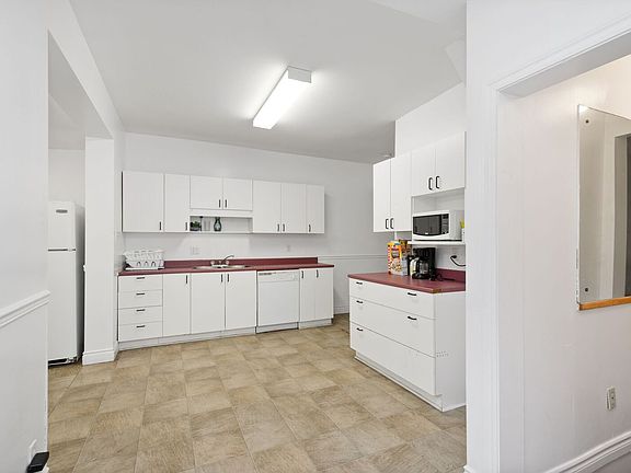 4th image of 91 Stewart St