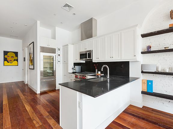 4th image of 498 Broome St APT 2