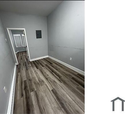 4th image of 139 School St