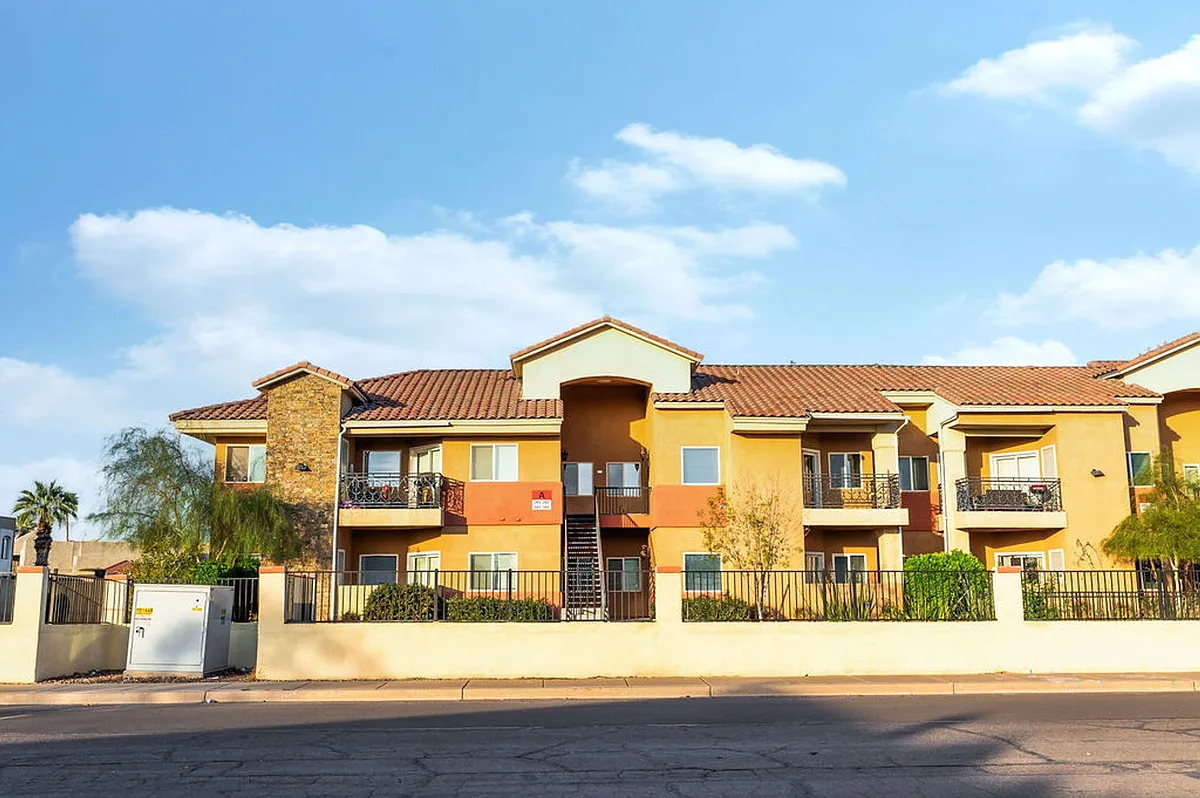 Building Photo - Desert View Apartments