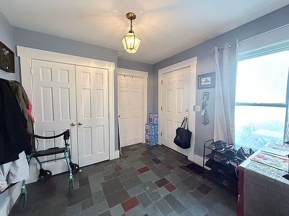 4th image of 202 Maple Street