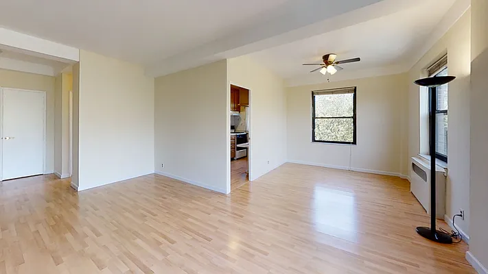 Sold by NYC Red Group LLC | media 19