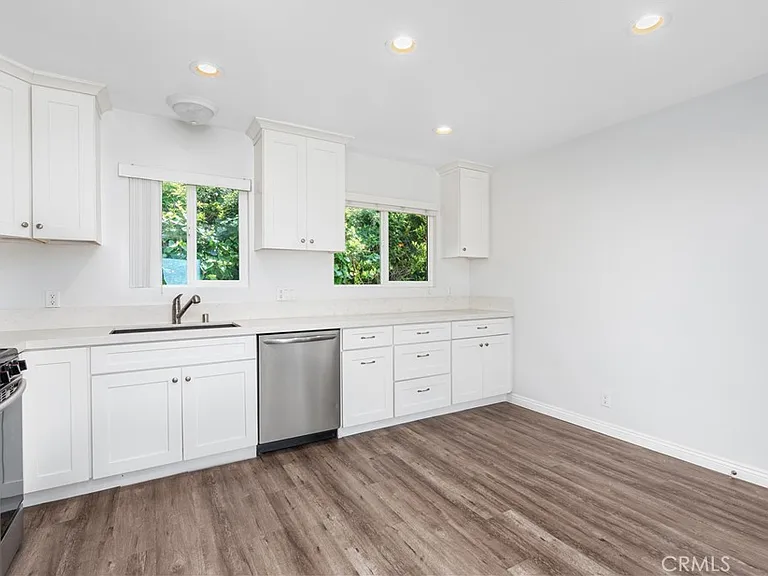 254 La Paloma #C — Photo 17