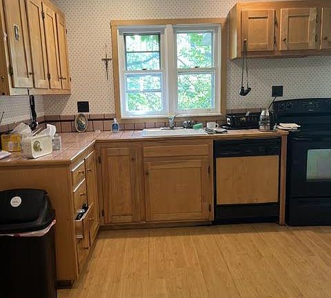 3rd image of 315 N Price St