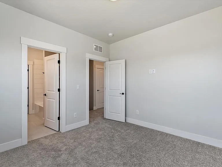 Bradbury Luxury Townhomes — Photo 45