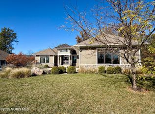 15686 River View Pl, Perrysburg, OH 43551