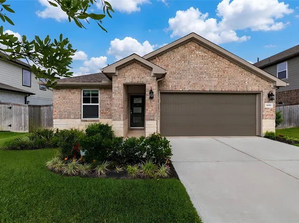 4910 Bottlebrush Dr, Pearland, TX 77584