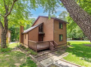 15 Wildwood Cir, Fletcher, NC 28732