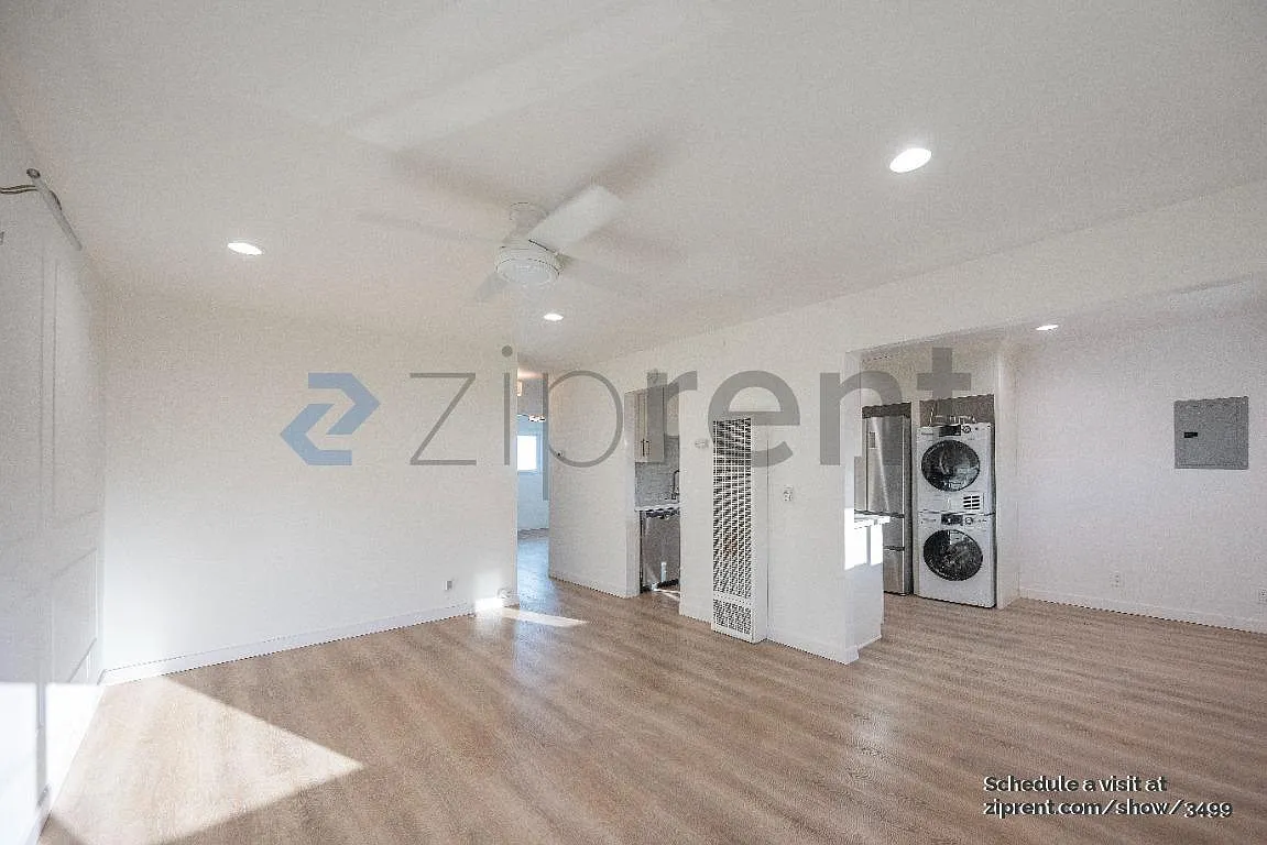 2 bed, 750 sqft, $2,950 — Photo 2