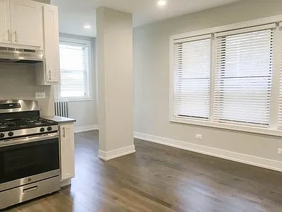 4949 N Oakley Ave #1 — Photo 4