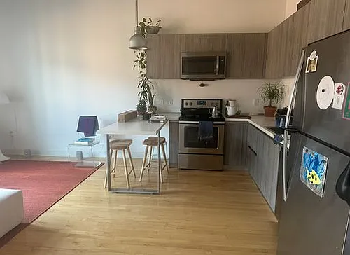 36 Cromwell St #210 Photo 1