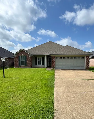2914 Le Oaks Photo 1