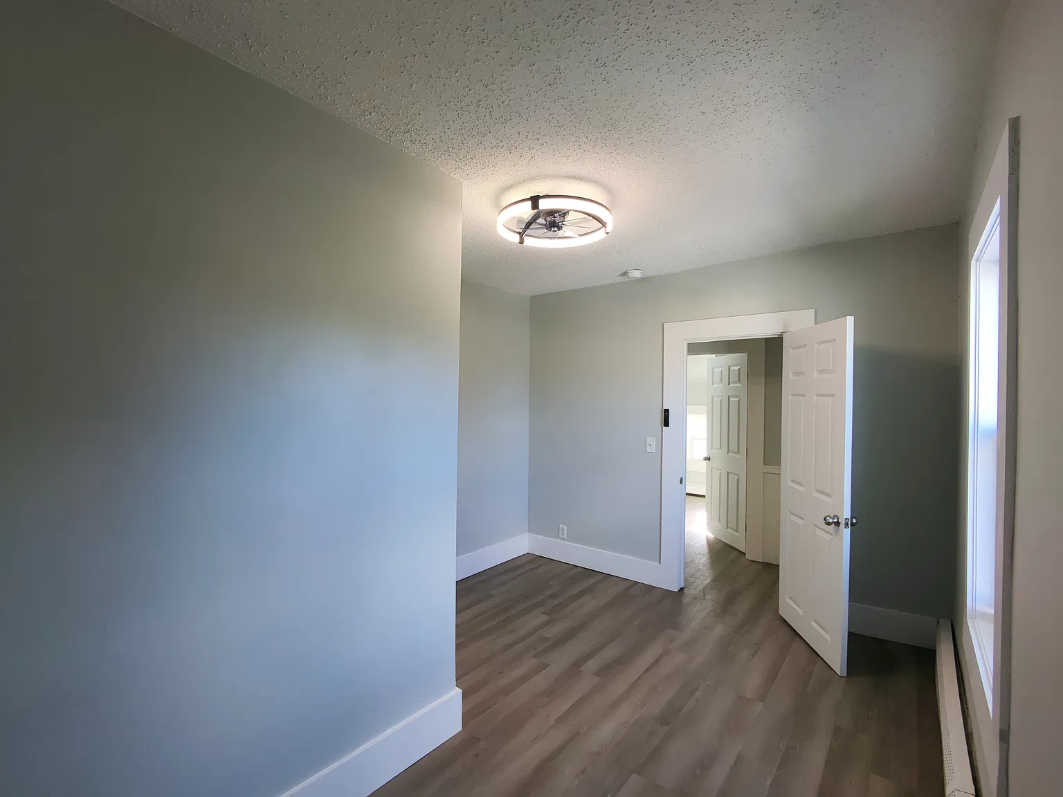 4 bed, 1206 sqft, $2,100 — Photo 3