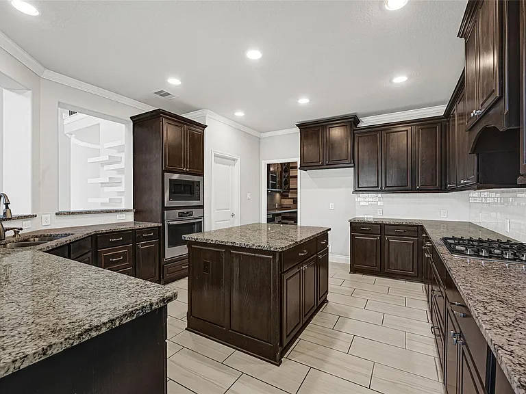 3430 Golden Cypress Ln — Photo 10
