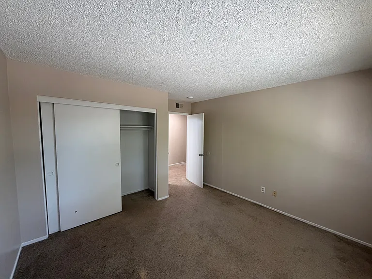 2140 Palisade Ave #4 — Photo 8