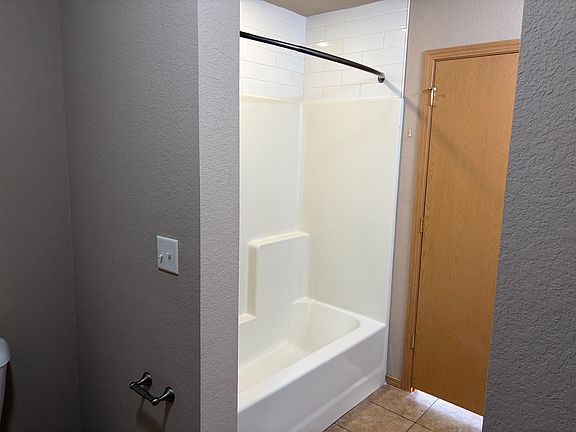 4th image of 3884 Allegheny Ter #A