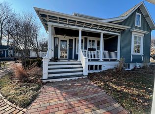 4604 Fairview Ave, Downers Grove, IL 60515