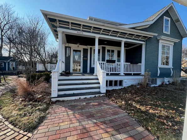 4604 Fairview Ave, Downers Grove, IL 60515
