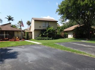 9034 SW 132nd Ln, Miami, FL 33176