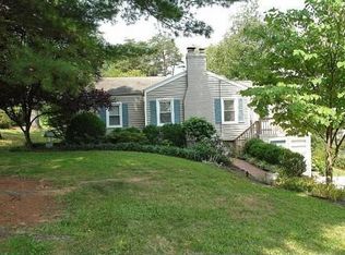 3203 Lawndale Rd, Roanoke, VA 24018