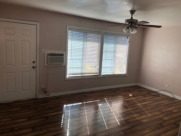 4th image of 1738 N Hollywood Way