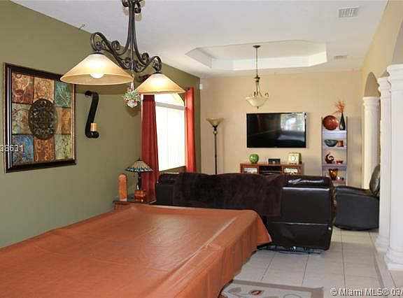 BEST PRICED NEWER HOME IN WEST MIAMI-DADE