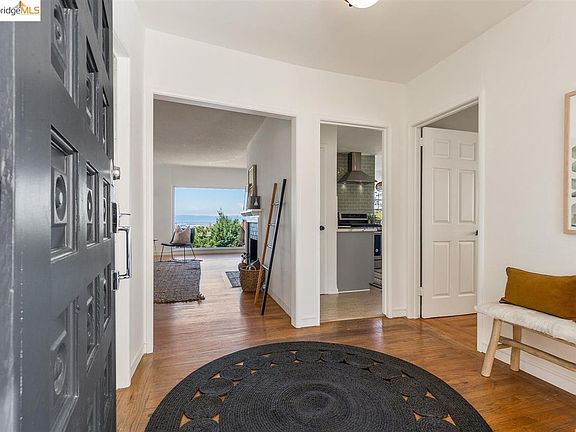 4th image of 7715 Crest Ave