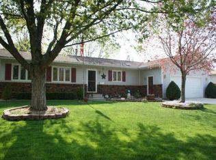 5805 Daisy Dr, Waterloo, IA 50701