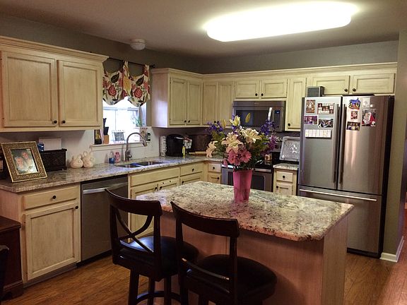 4th image of 16921 Whispering Pines Dr