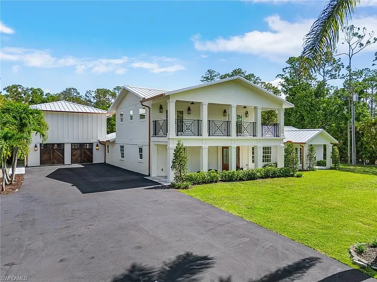 6155 Standing Oaks Ln — Photo 1