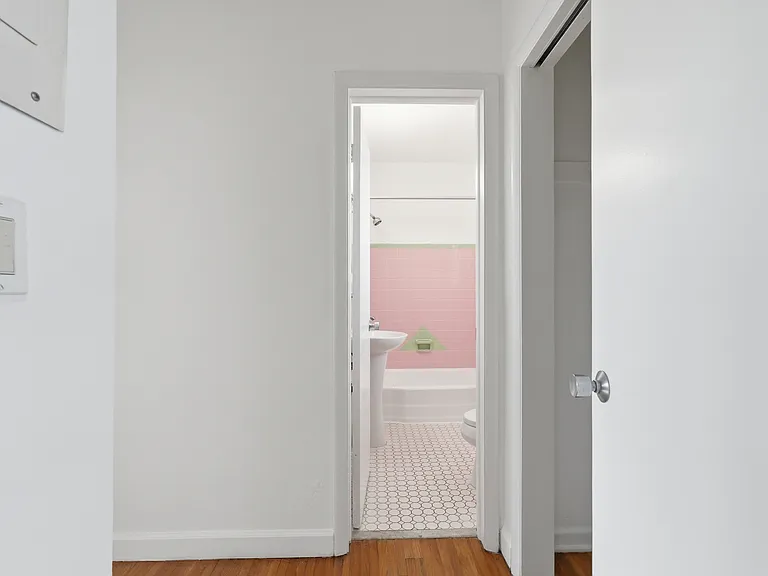 12 Sidonia Ave #3 — Photo 7