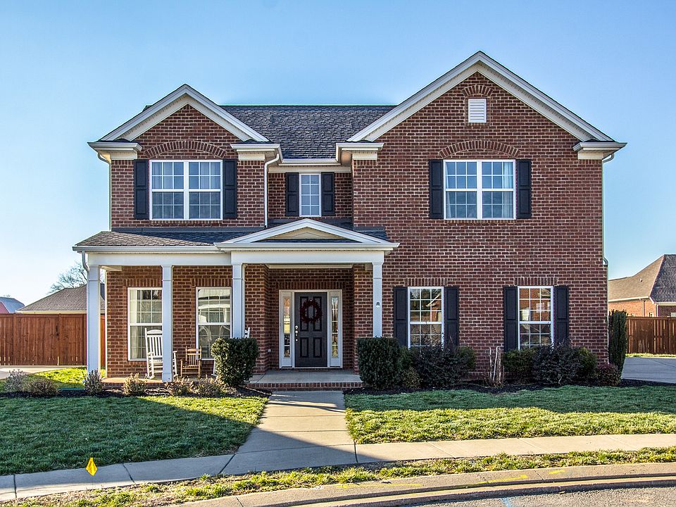 1st image of 3211 Palomar Dr