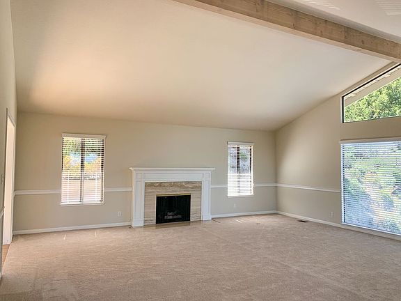 4th image of 16331 Cypress Way