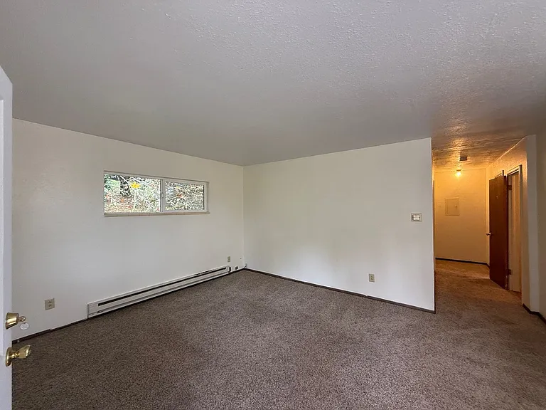 128 Lee Ave #1-8 — Photo 2