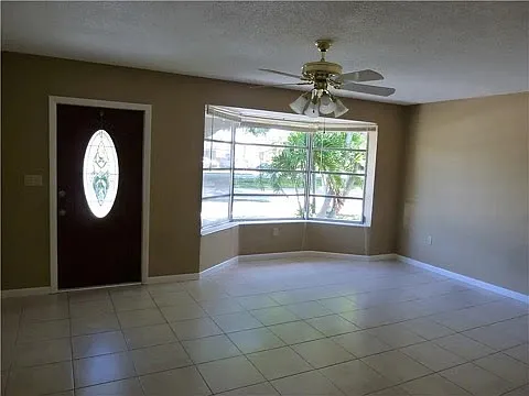 3 bed, 1849 sqft, $4,450 — Photo 1