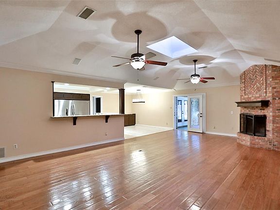 4th image of 28 Glen Abbey St